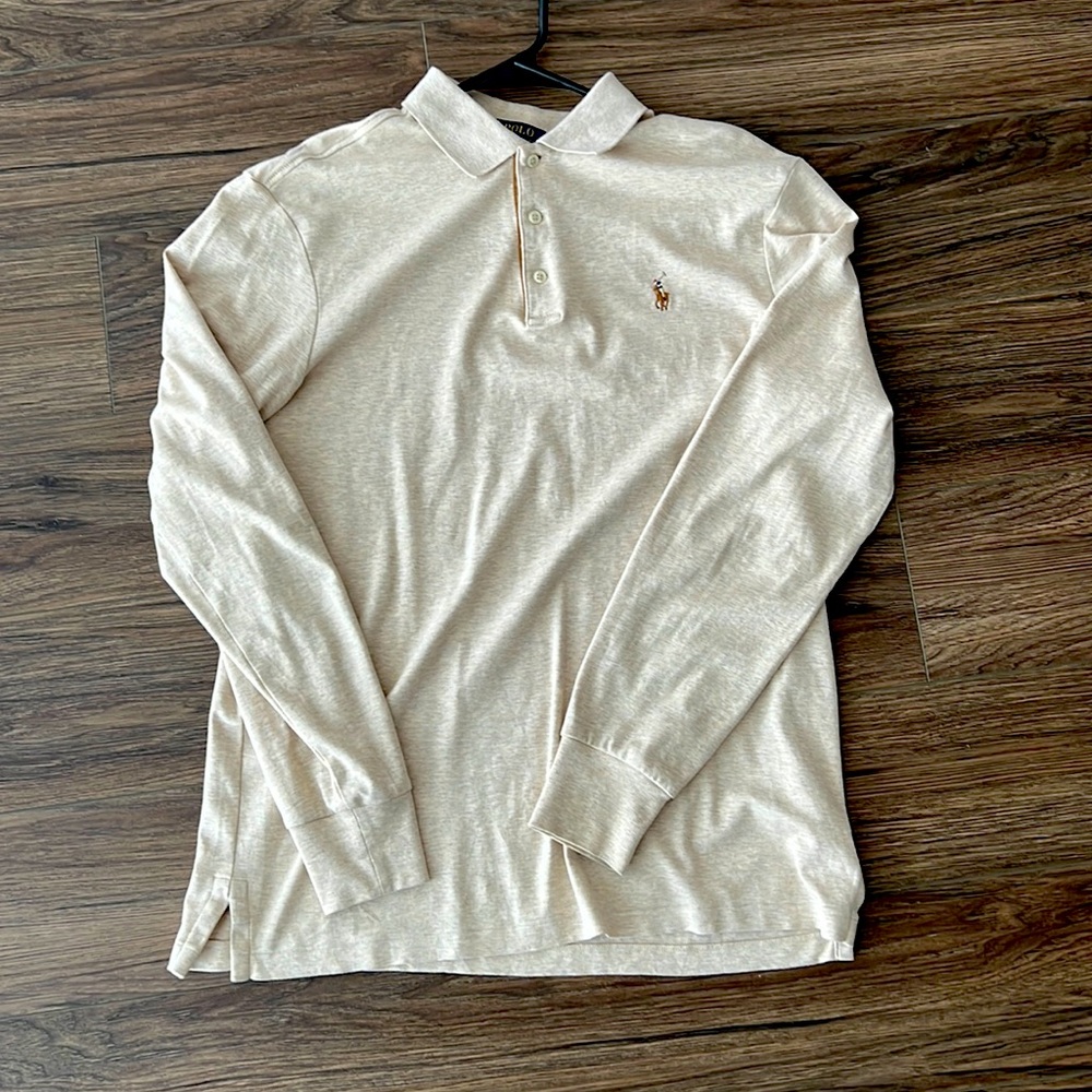 ‼️LIKE NEW ‼️Ralph Lauren, classic fit, soft cotton long sleeve polo. AUTHENTIC